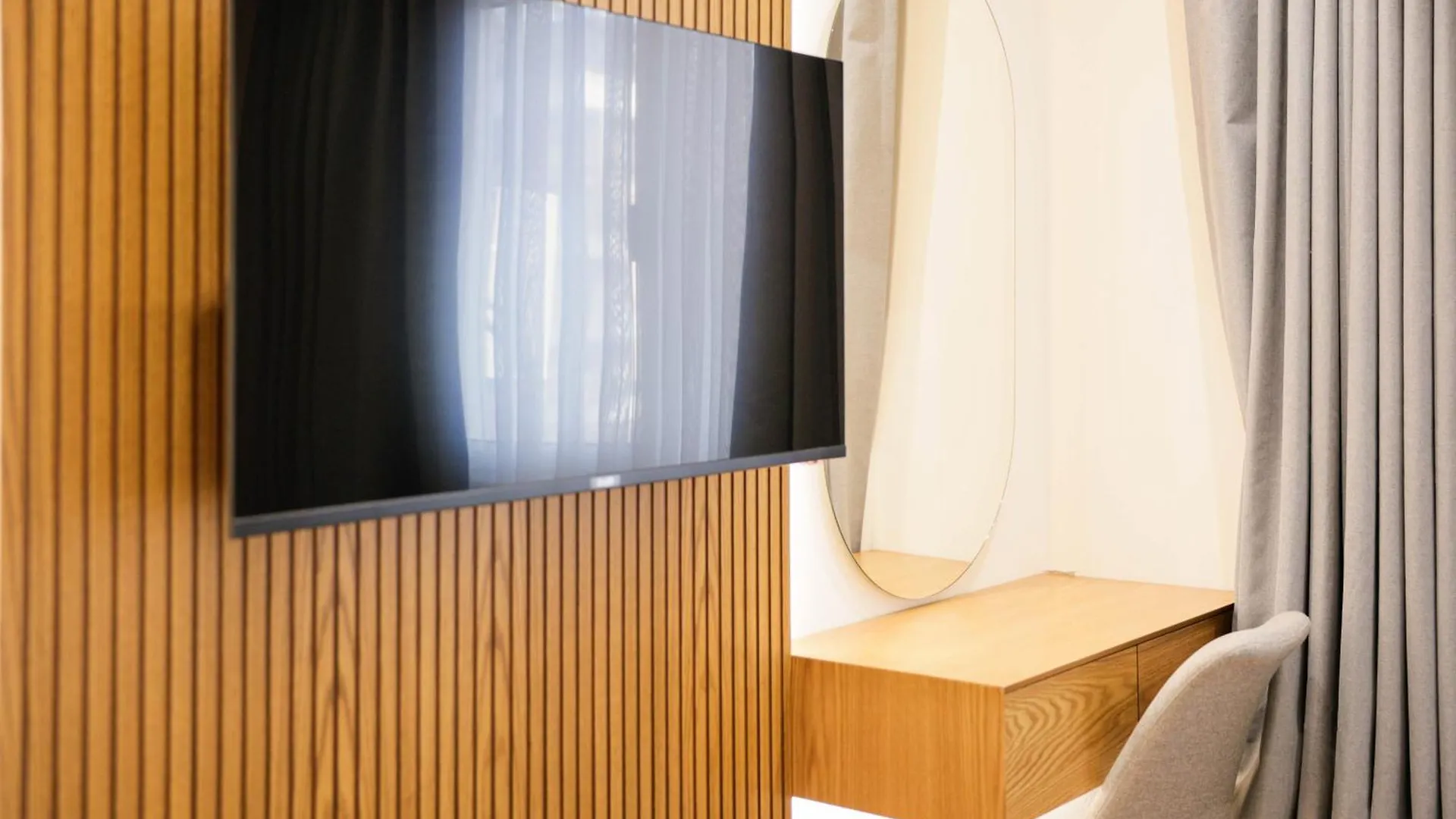 Urban Deluxe Apartments Τίρανα